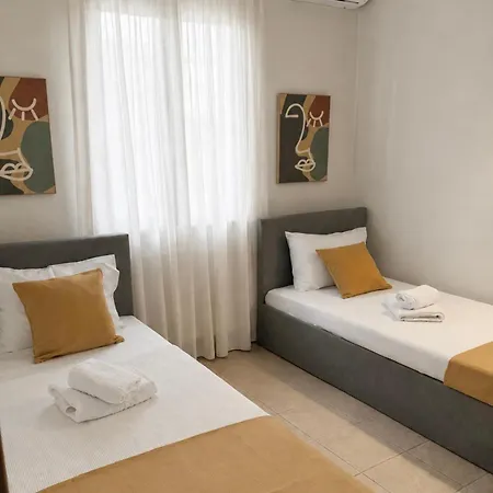 Naos Family House , Paralia Ofriniou