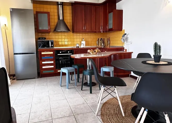 Naos Family House , Paralia Ofriniou