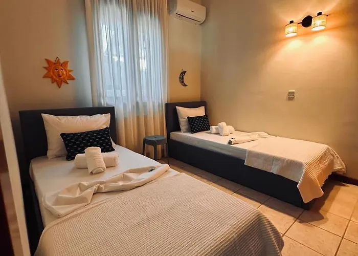 Naos Family House , Paralia Ofriniou *